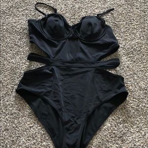 🖤 black 🖤one piece swimsuit